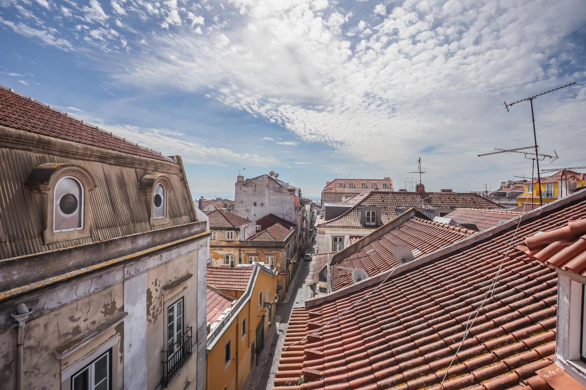 Cozy 3 Bedroom Apt In Lively Bairro Alto Lisboa Exterior foto